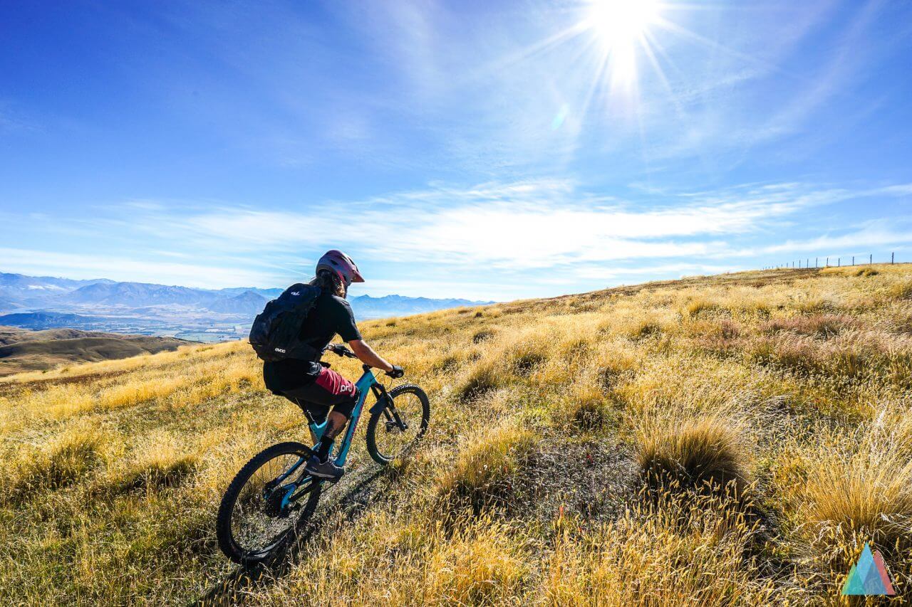 wanaka-new-zealand-mtb-trails-heli-bike-ben-uphill