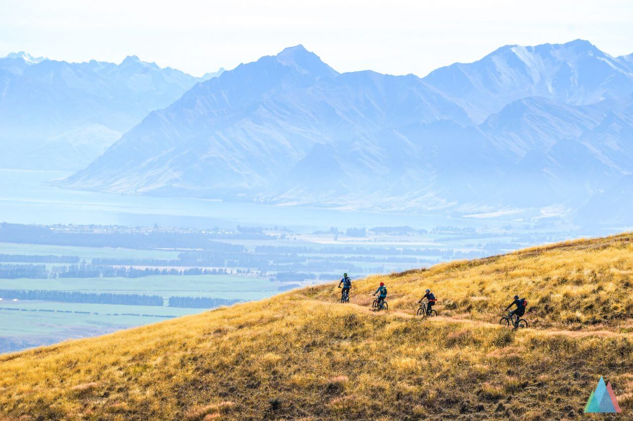 wanaka-new-zealand-mtb-trails-heli-bike-group-uphill